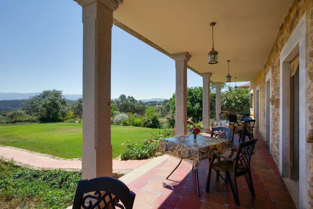Apartamentos El Jardin Del Poeta Guijo de Granadilla ห้อง รูปภาพ