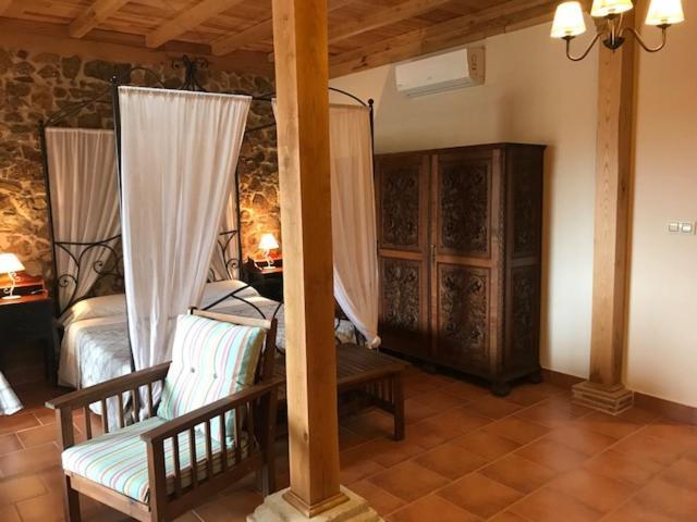 Apartamentos El Jardin Del Poeta Guijo de Granadilla ห้อง รูปภาพ