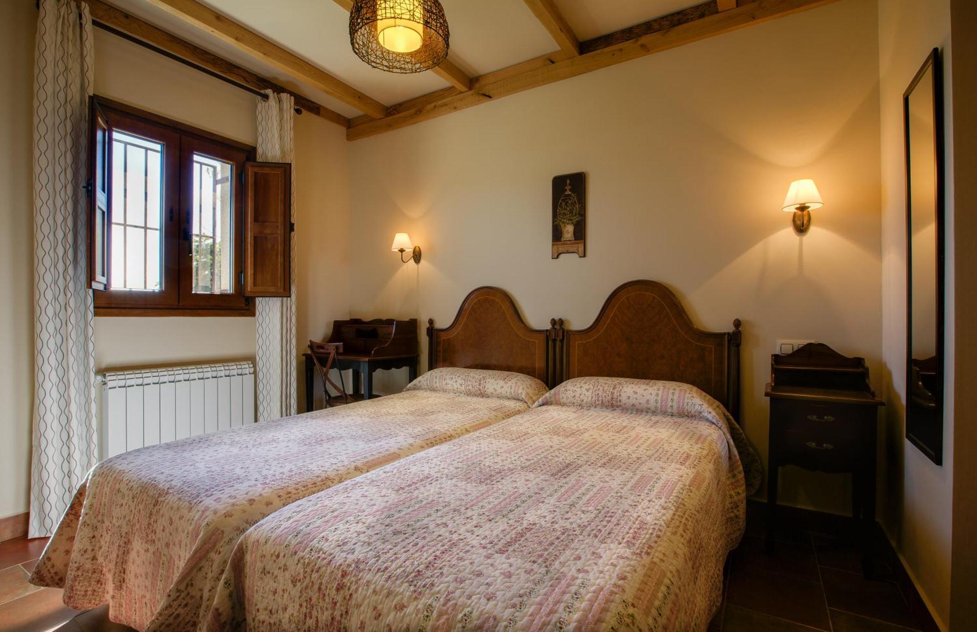 Apartamentos El Jardin Del Poeta Guijo de Granadilla ห้อง รูปภาพ