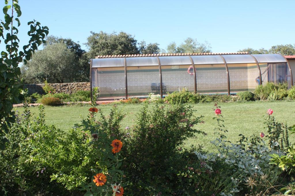 Apartamentos El Jardin Del Poeta Guijo de Granadilla ภายนอก รูปภาพ